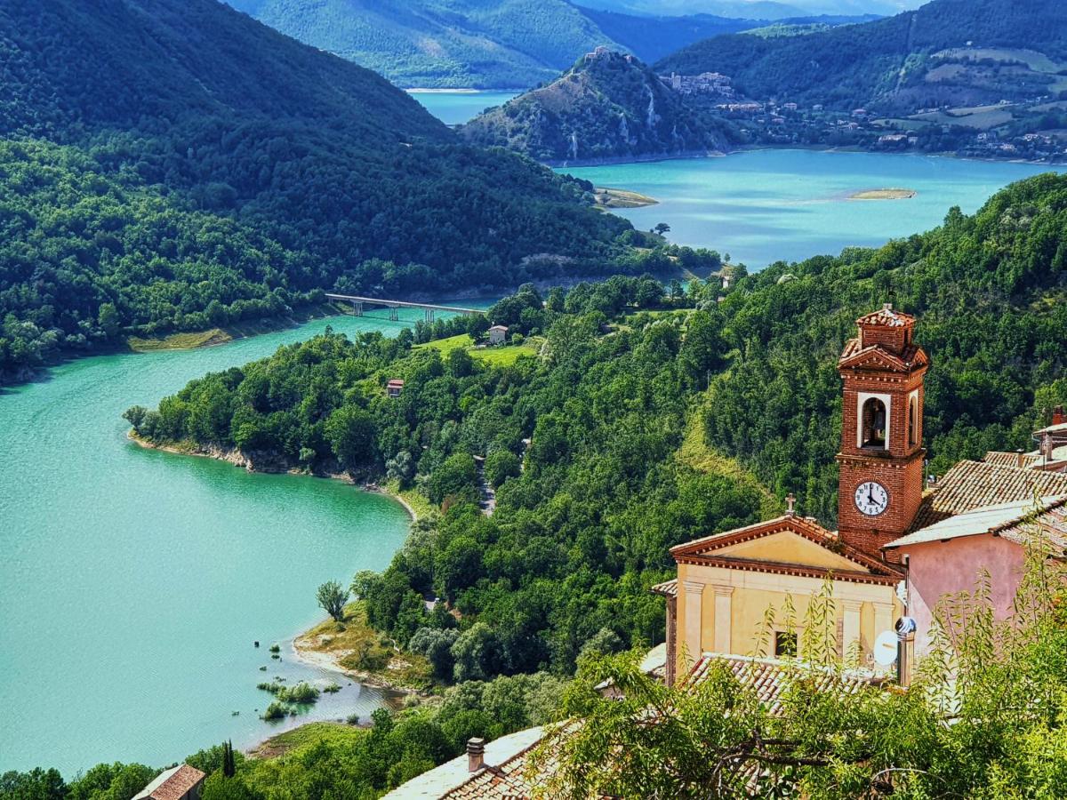 La Casa Sul Fiordo Lago Del Turano Paganico Sabino エクステリア 写真