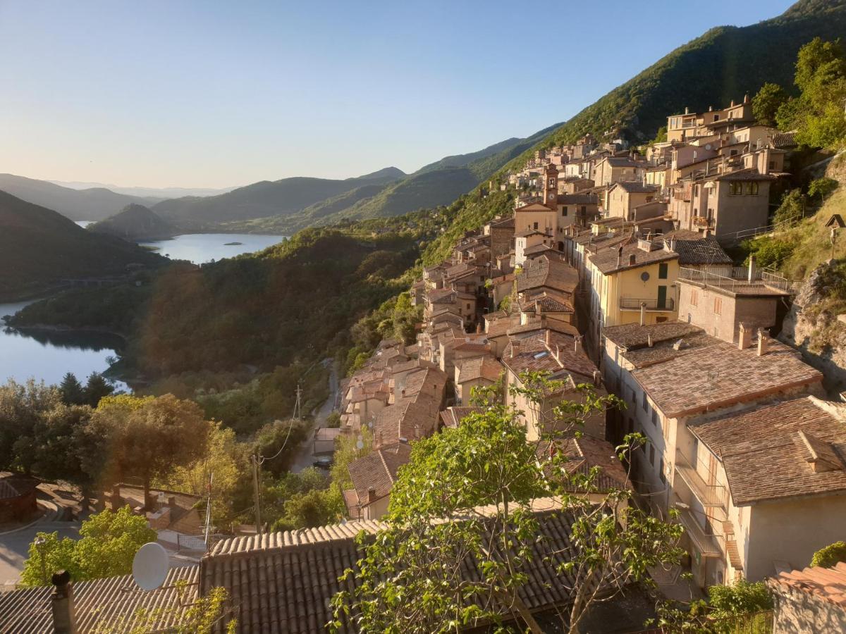 La Casa Sul Fiordo Lago Del Turano Paganico Sabino エクステリア 写真