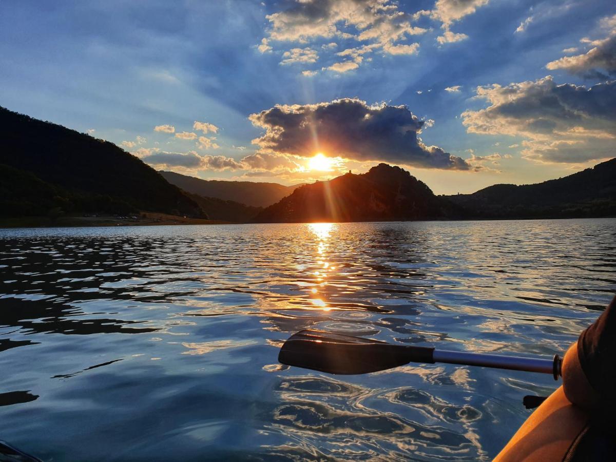 La Casa Sul Fiordo Lago Del Turano Paganico Sabino エクステリア 写真