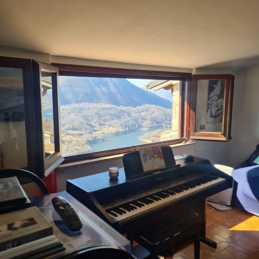La Casa Sul Fiordo Lago Del Turano Paganico Sabino エクステリア 写真